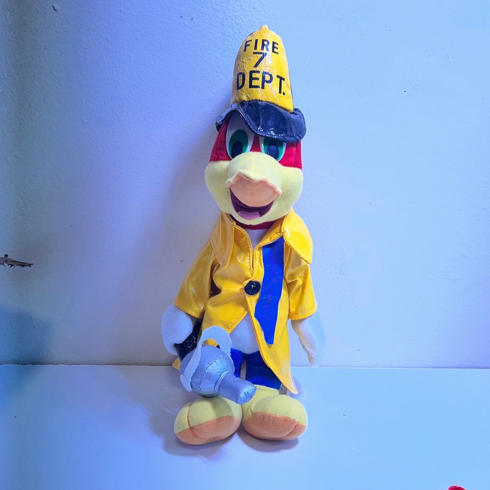 Toy Network 14" Woody Woodpecker Firefighter‎ Plush Yellow 2003 Vintage Toy